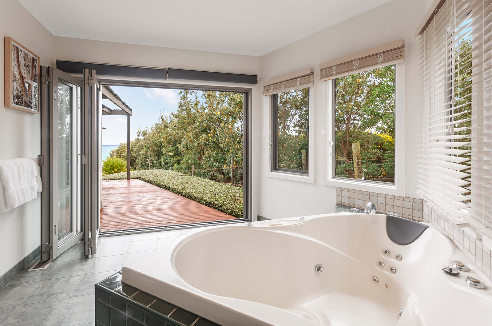 Luxury Villa 1 - Partial Ocean Views Double Spa Bath
