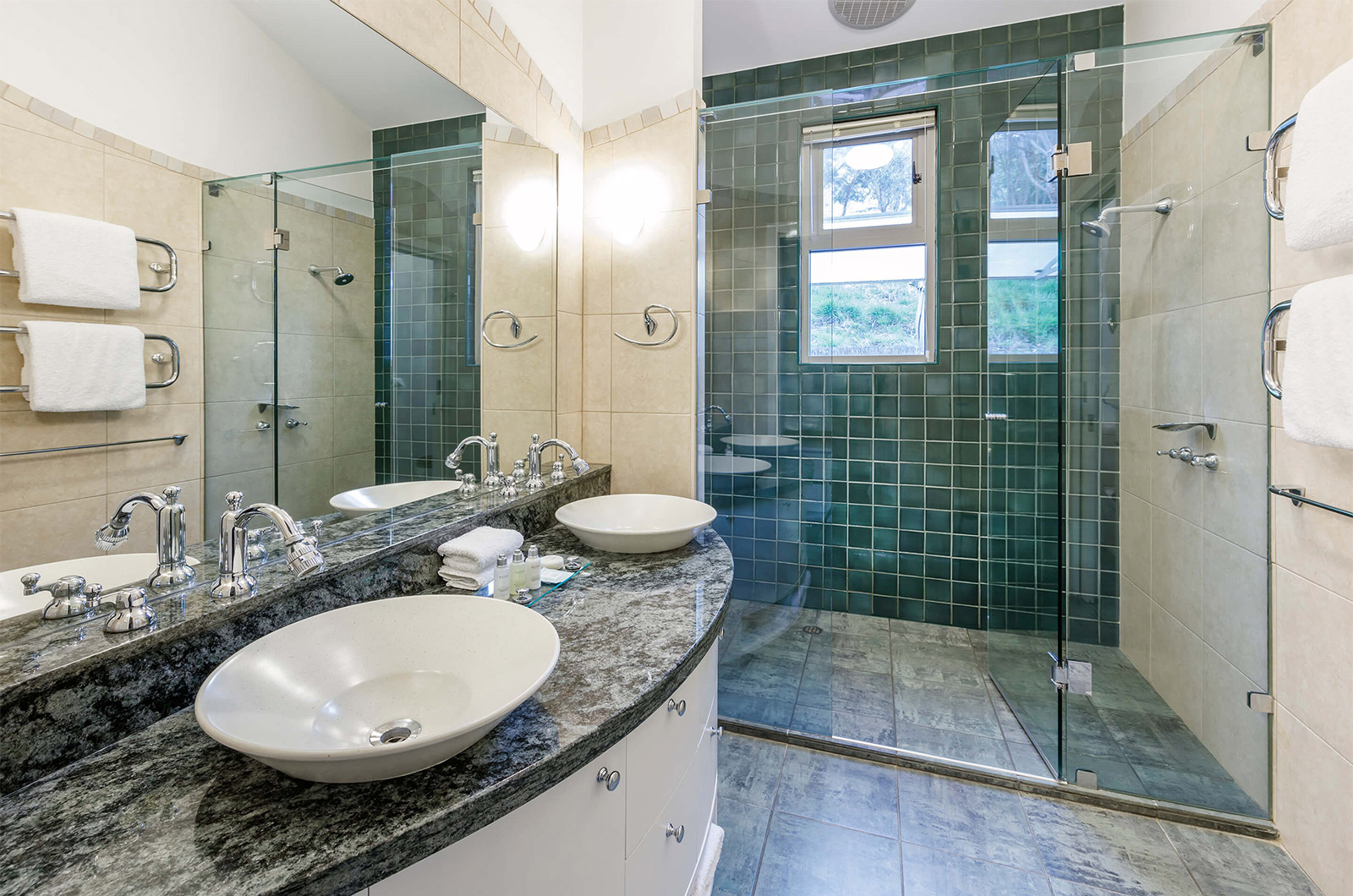 Luxury Villa 3 - Partial Ocean Views Bathroom